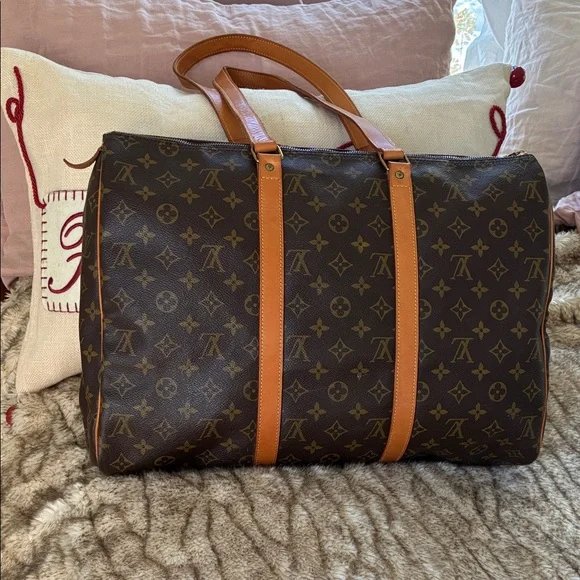 Louis Vuitton Flannery - Picture 1 of 13